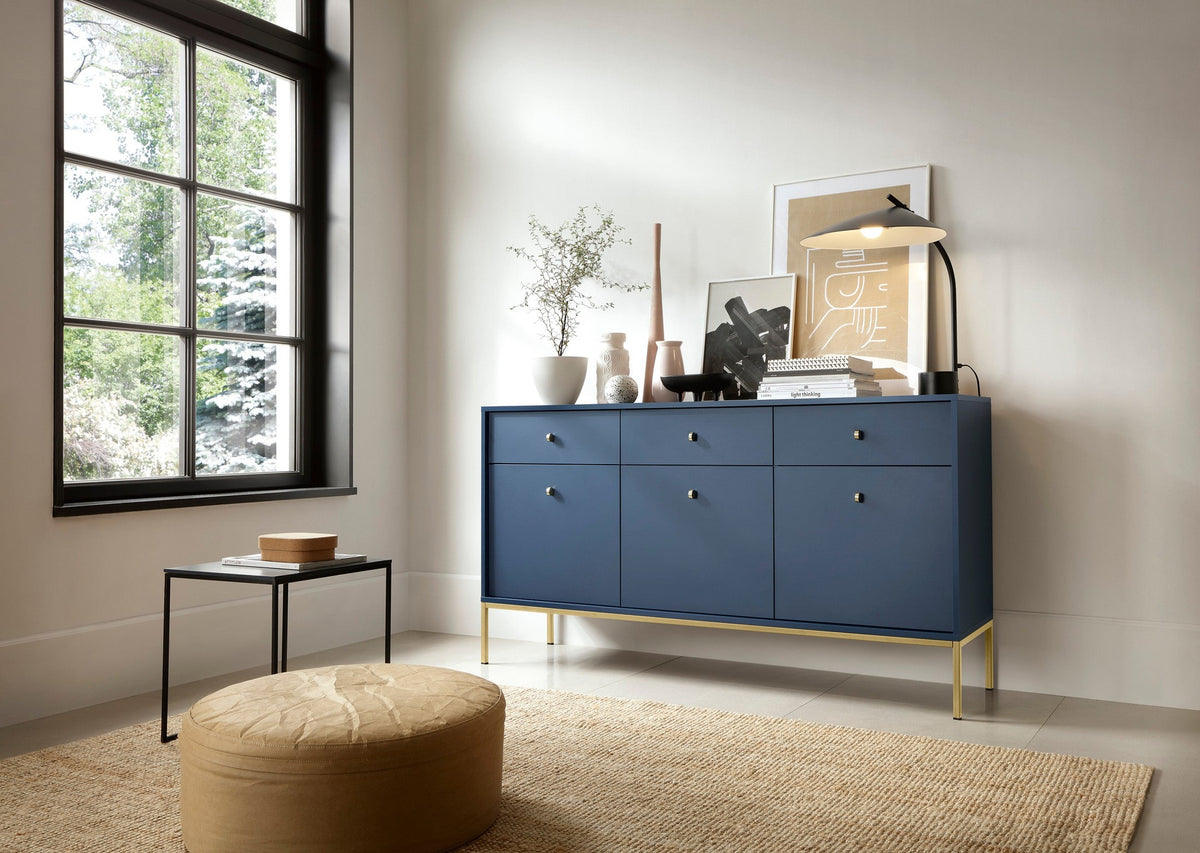 Komoda Kviat 154x84 w stylu vintage – w aranżacji wnętrza