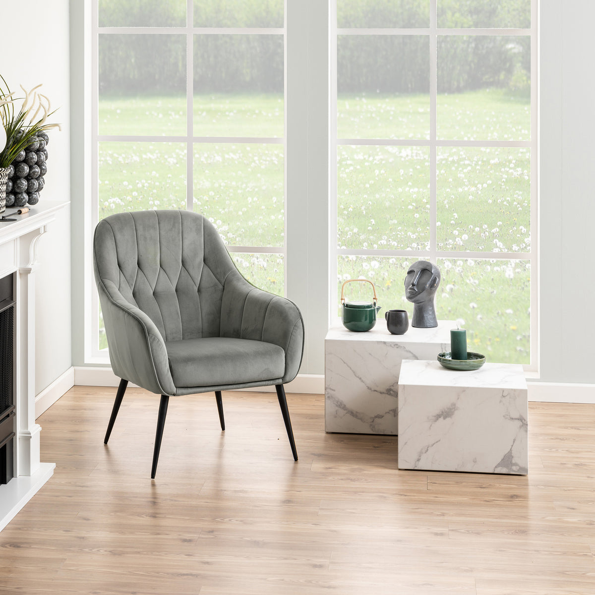Zestaw dwóch stolików kawowych w stylu modern organic – model Quadrato – w aranżacji wnętrza