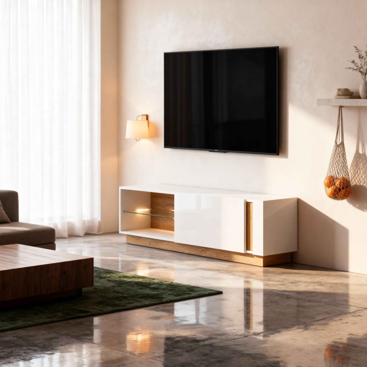 Szafka RTV pod telewizor Armelia 138x46 w stylu glamour – w aranżacji wnętrza