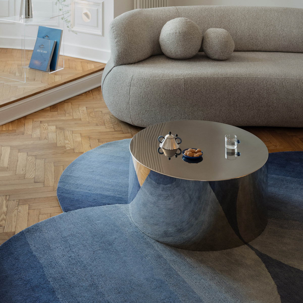 Berri Rug with a Round Gradient Pattern, Modern Style – photo 3