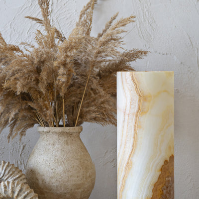 Petrona Onyx Table Lamp, Elegant Style – photo 2