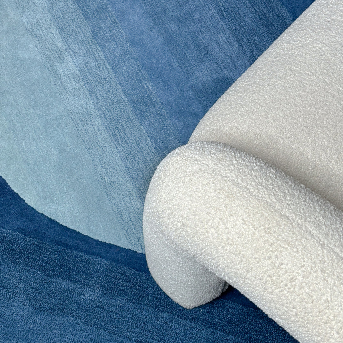 Berri Rug with a Round Gradient Pattern, Modern Style – photo 5