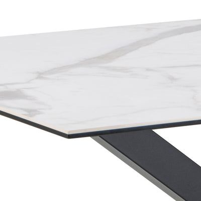 Stół Oryss do jadalni 135x80 w stylu nowoczesnym – zbliżenie na detale i fakturę